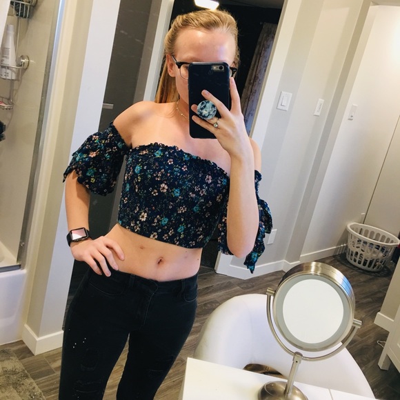 Xhilaration Tops - Tube top with sleeves